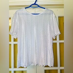 Elegant White Textured Women's Top